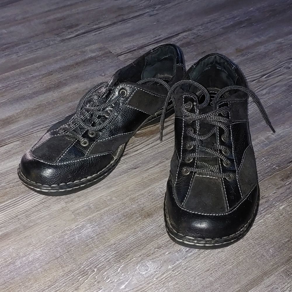 B.O.C   black oxford  Sz 11   EUC